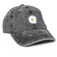 Load image into Gallery viewer, Daisy Flower Cap
